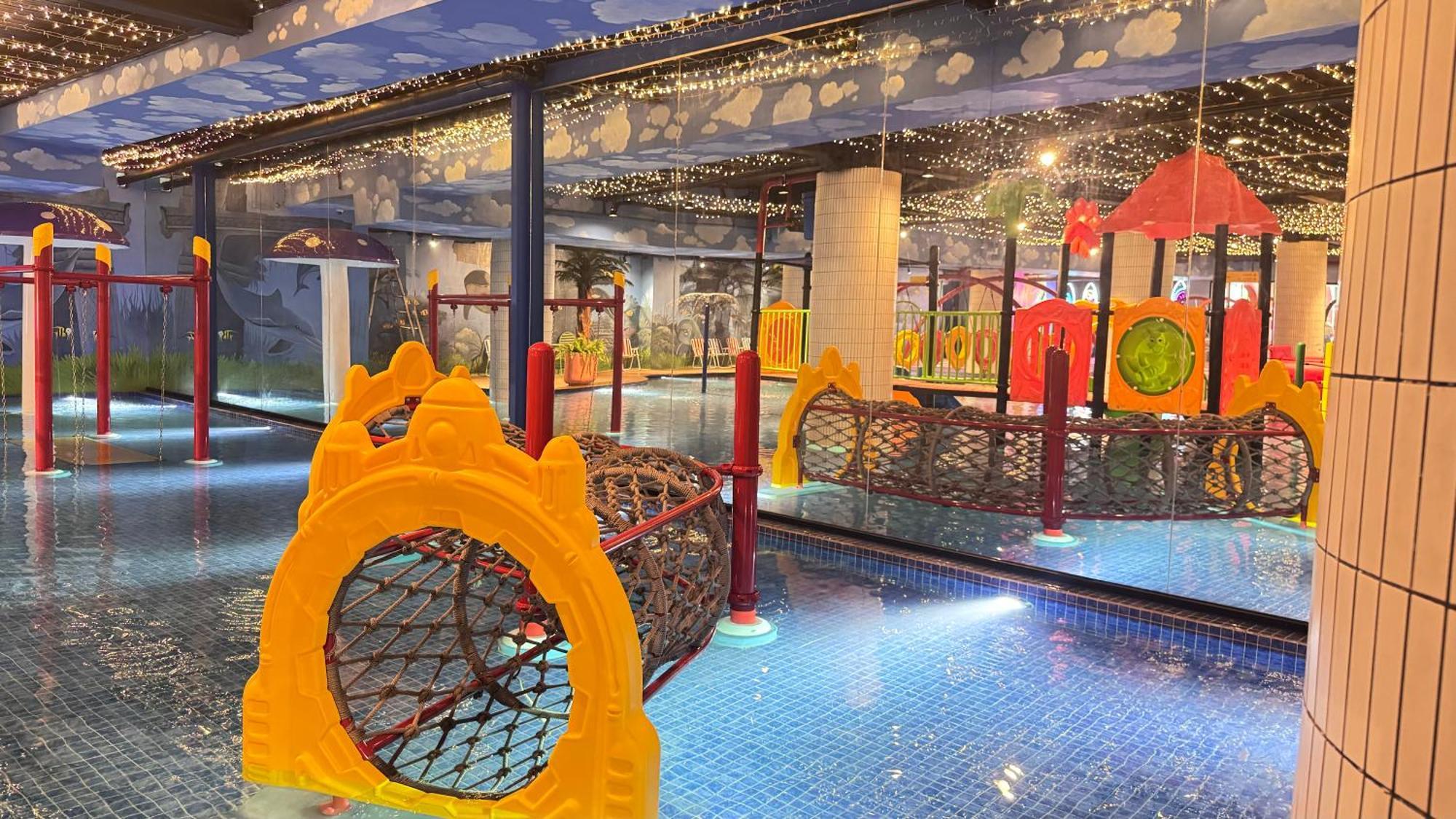 Yellow Bee Resort Cililitan Jakarta Exteriér fotografie