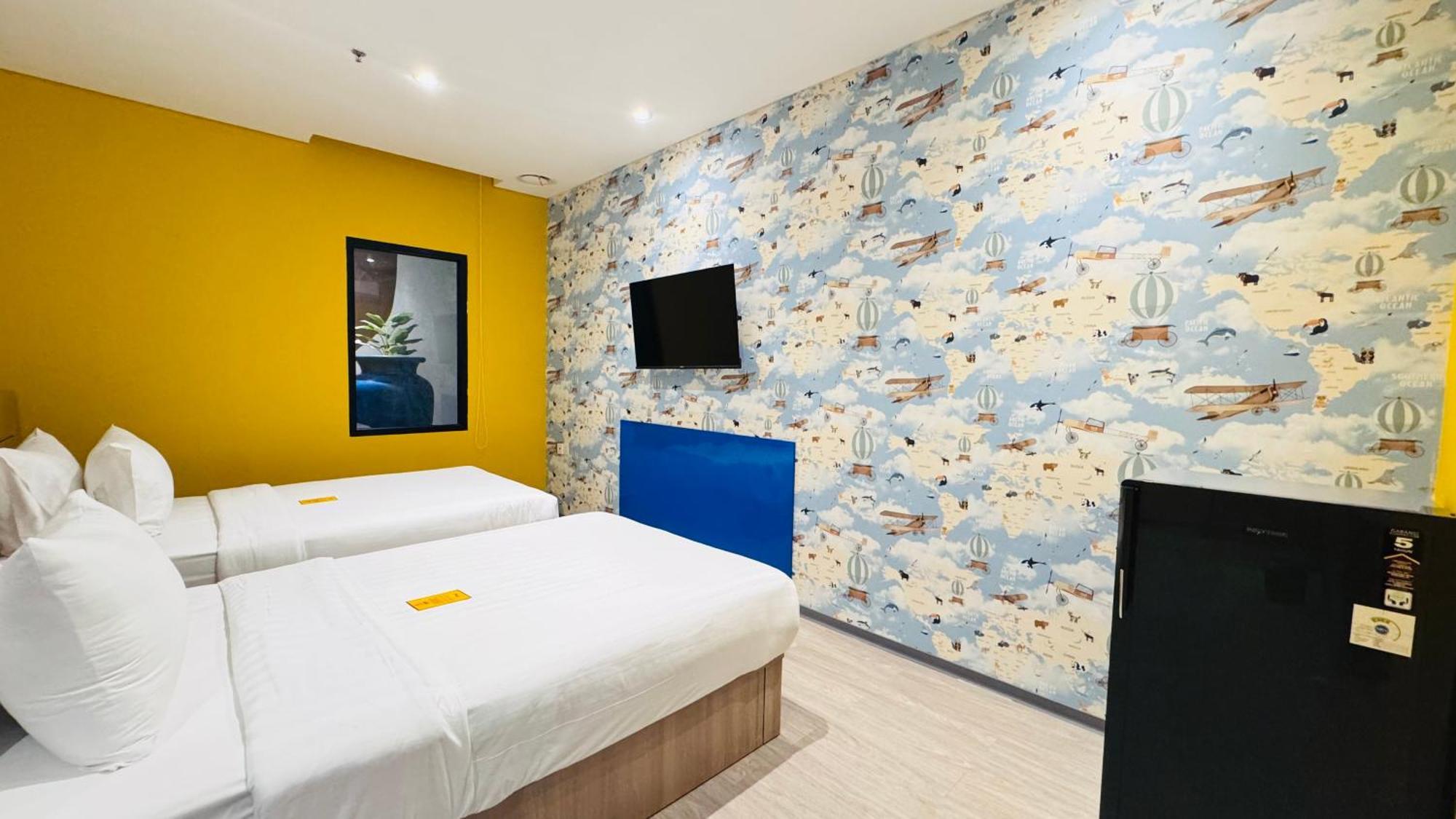 Yellow Bee Resort Cililitan Jakarta Exteriér fotografie