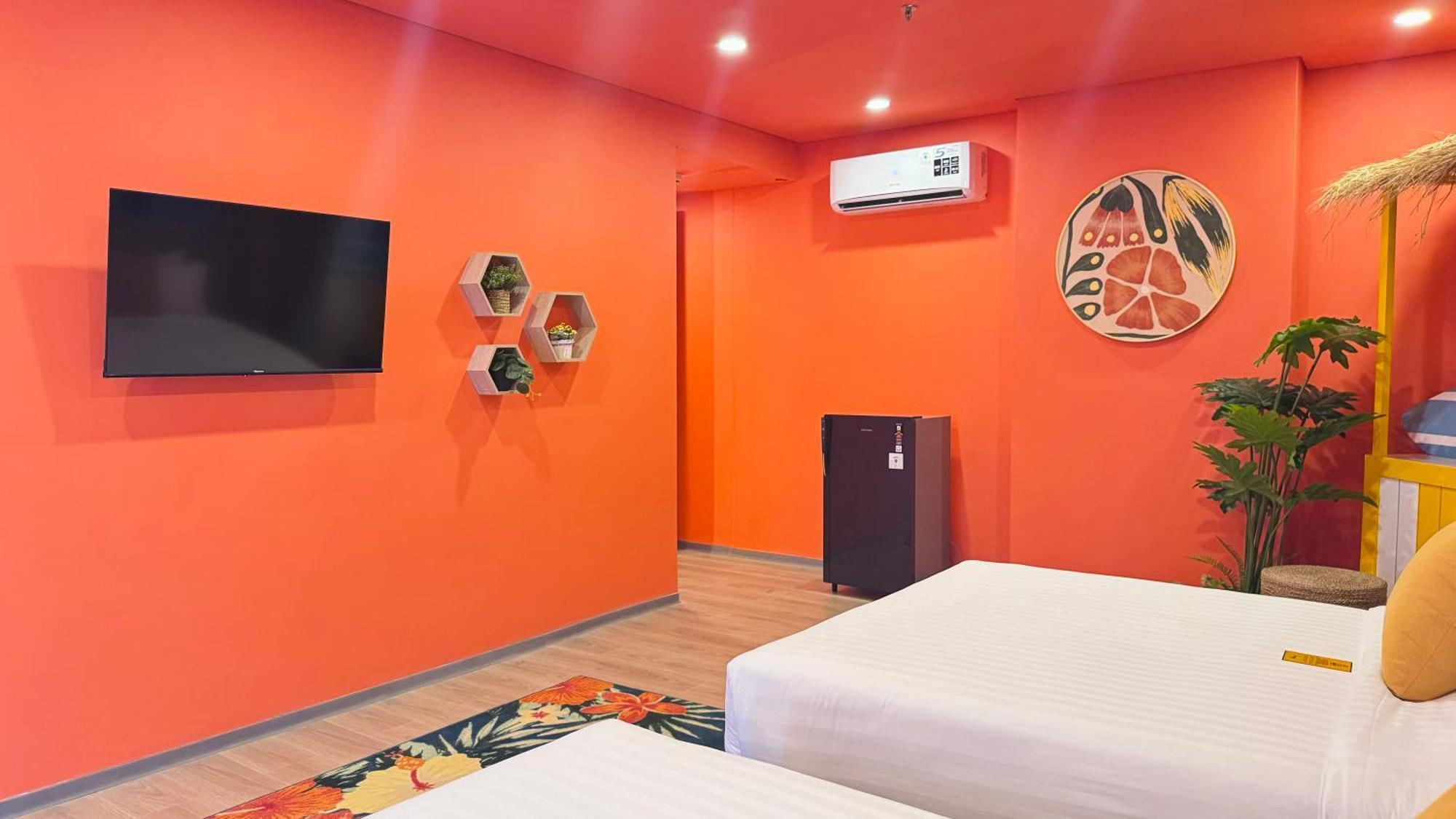 Yellow Bee Resort Cililitan Jakarta Exteriér fotografie